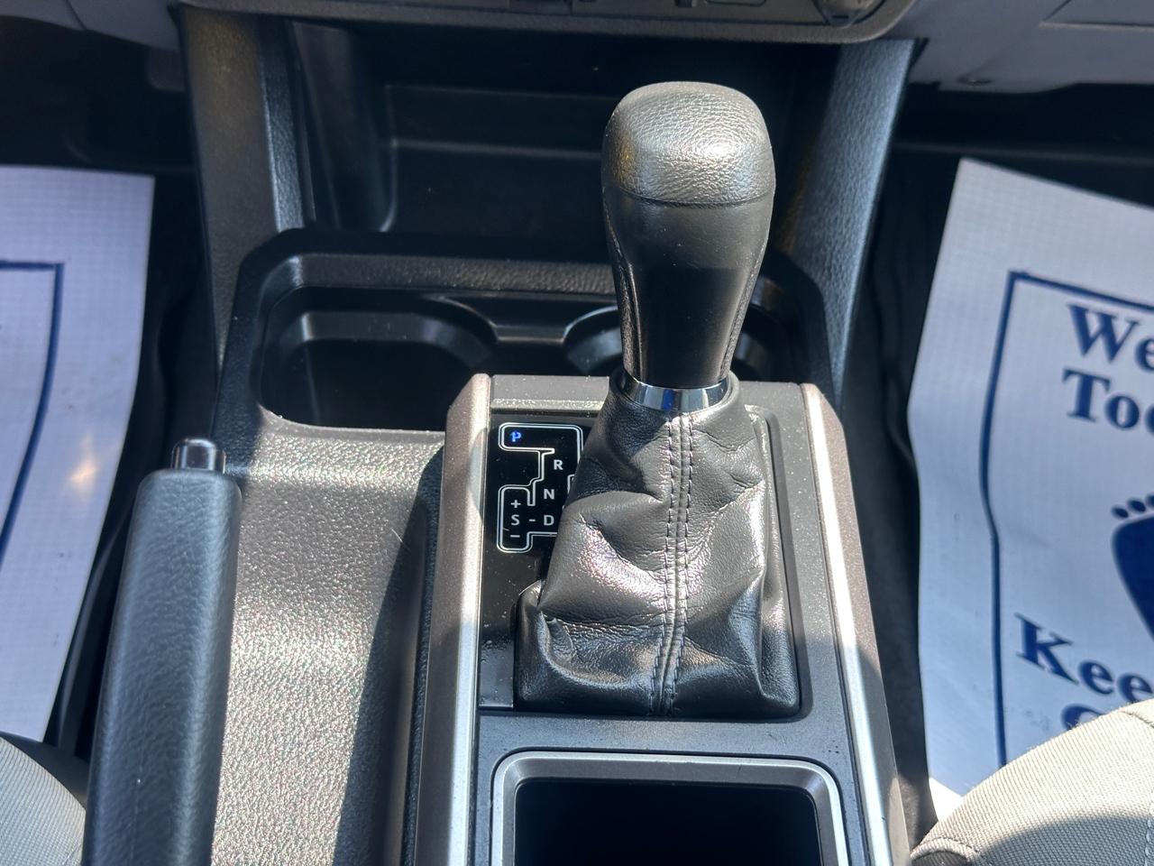 Toyota Tacoma 2WD TRD Off Road Double Cab 5' Bed V6 AT (Natl) 2020