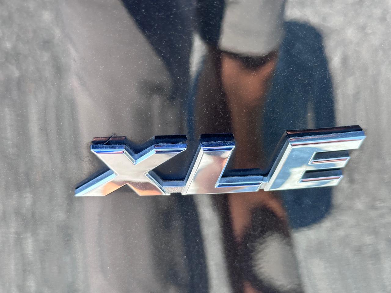 Toyota RAV4 XLE FWD (Natl) 2021
