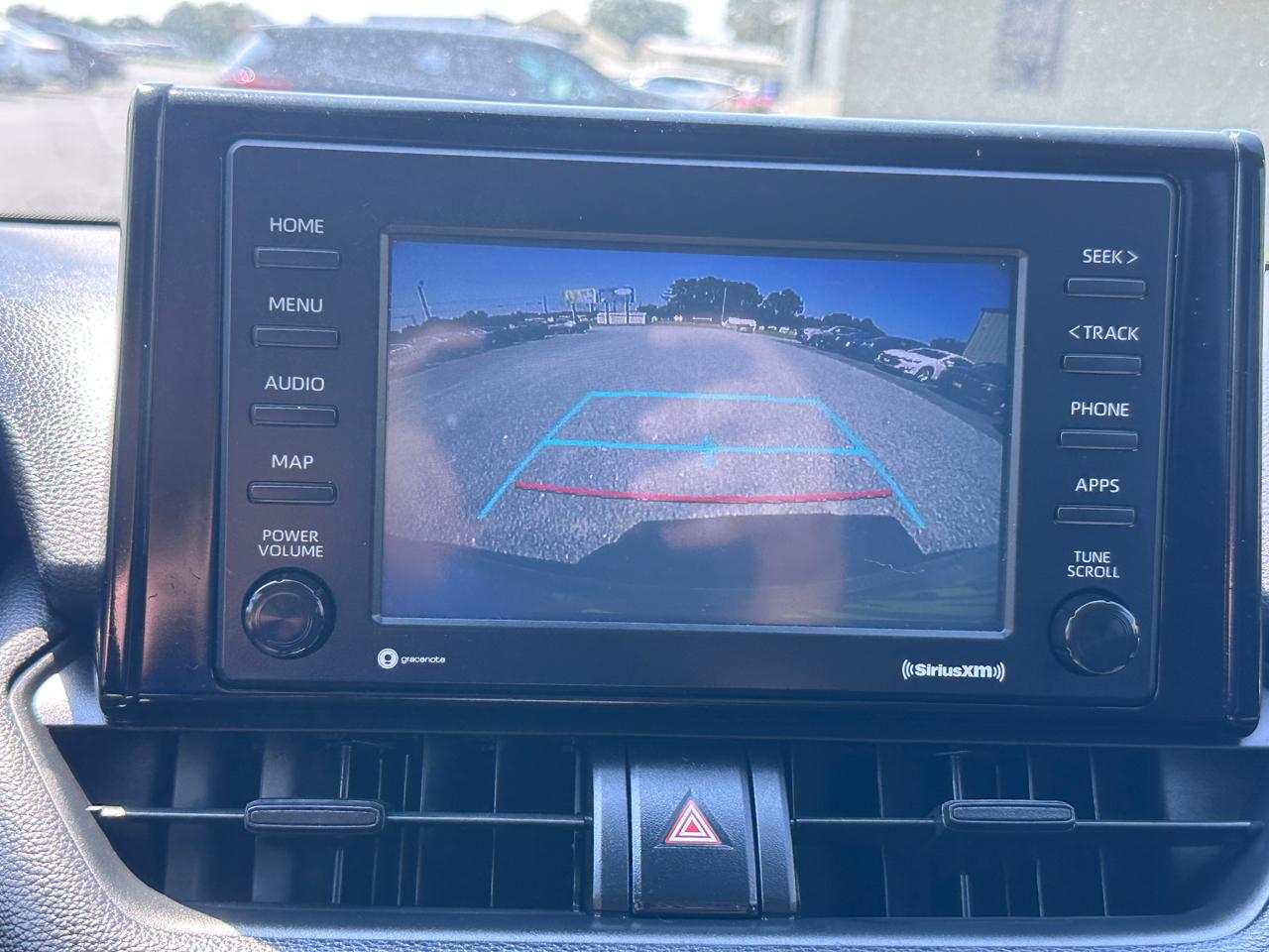 Toyota RAV4 XLE FWD (Natl) 2021