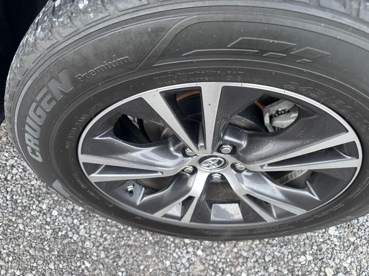 Toyota Highlander LE V6 FWD (Natl) 2018