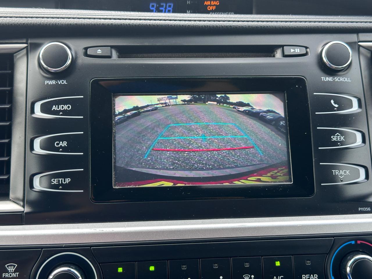 Toyota Highlander LE V6 FWD (Natl) 2018