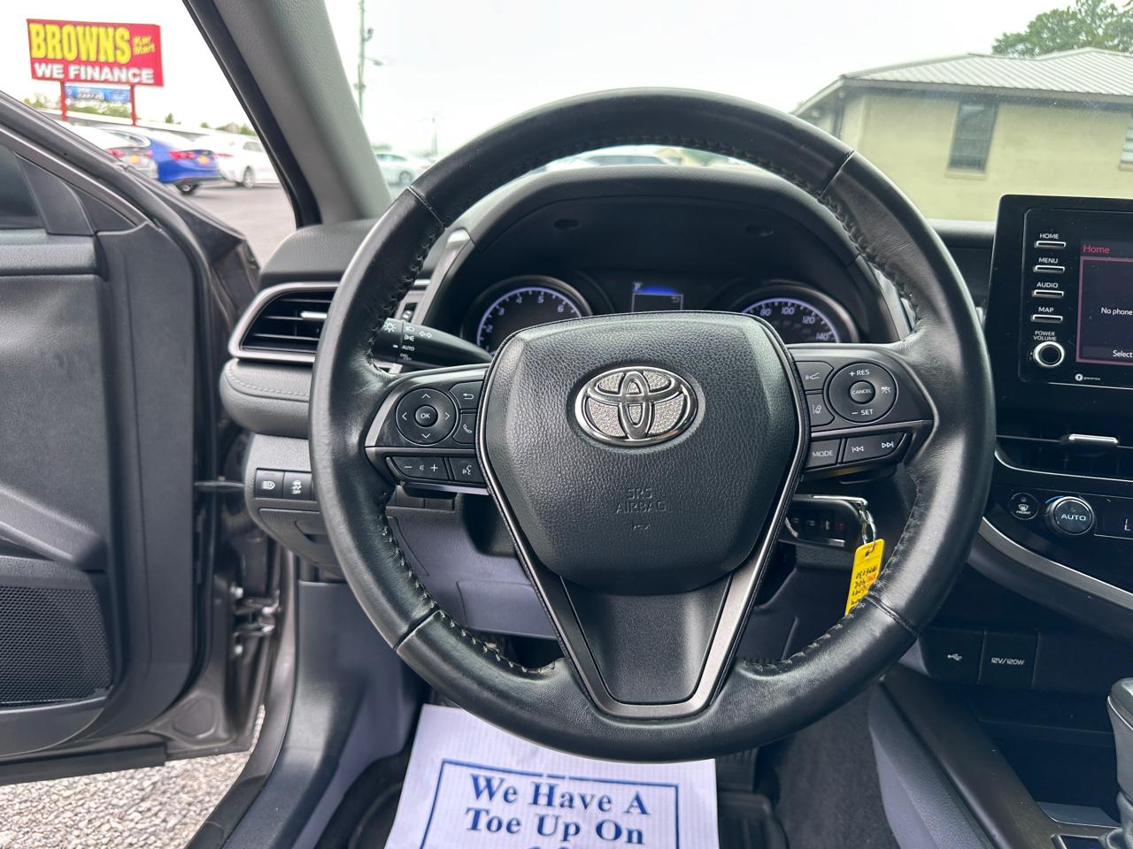 Toyota Camry SE Auto (Natl) 2022
