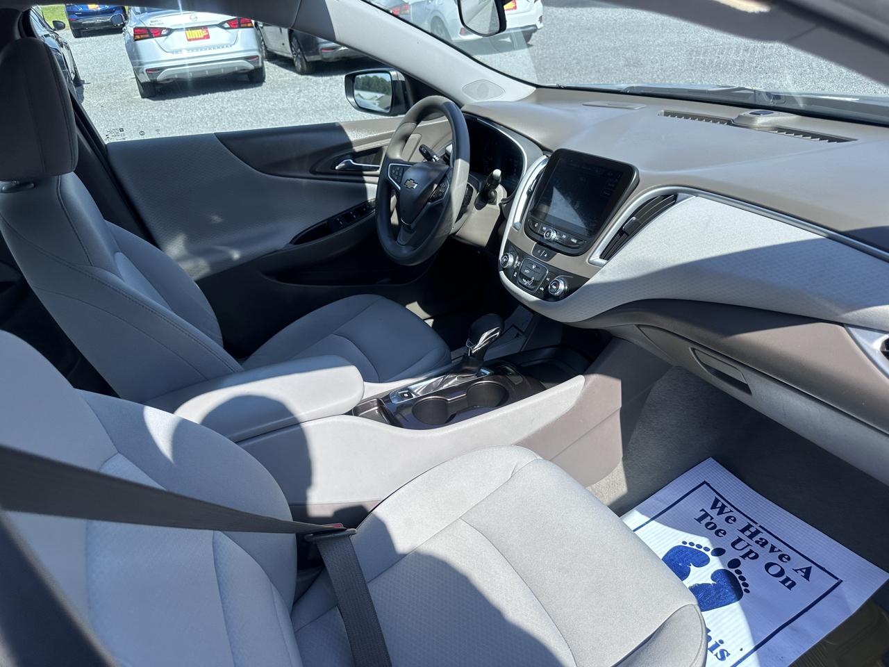 Chevrolet Malibu 4dr Sdn LS w/1FL 2023