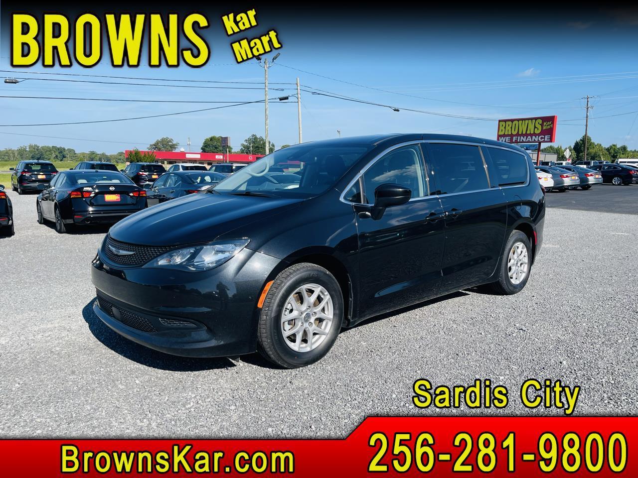 2023 Chrysler Voyager LX FWD