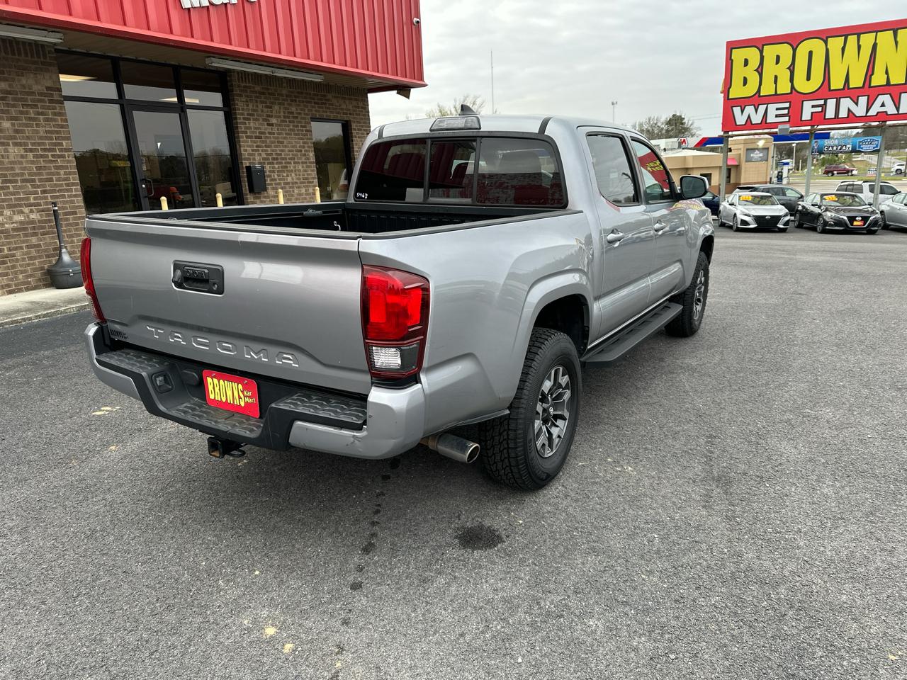 Toyota Tacoma 2WD SR5 Double Cab 5' Bed I4 AT (Natl) 2019