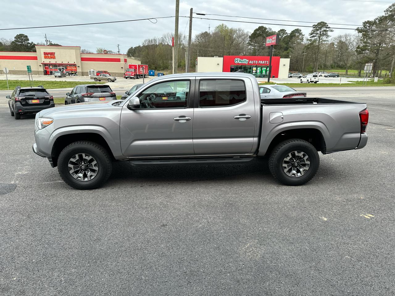 Toyota Tacoma 2WD SR5 Double Cab 5' Bed I4 AT (Natl) 2019