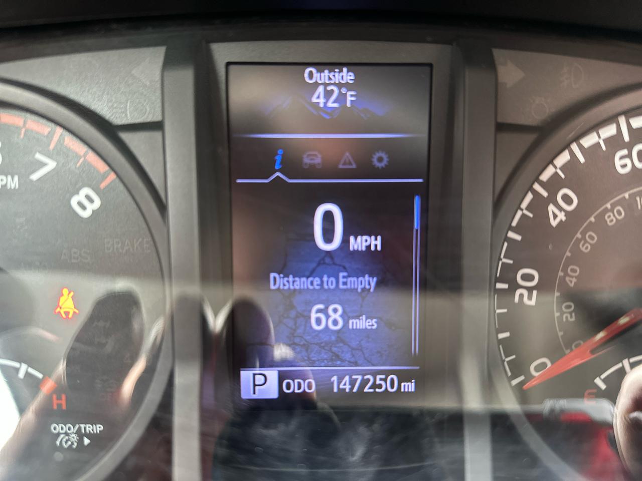 Toyota Tacoma 2WD SR5 Double Cab 5' Bed I4 AT (Natl) 2019