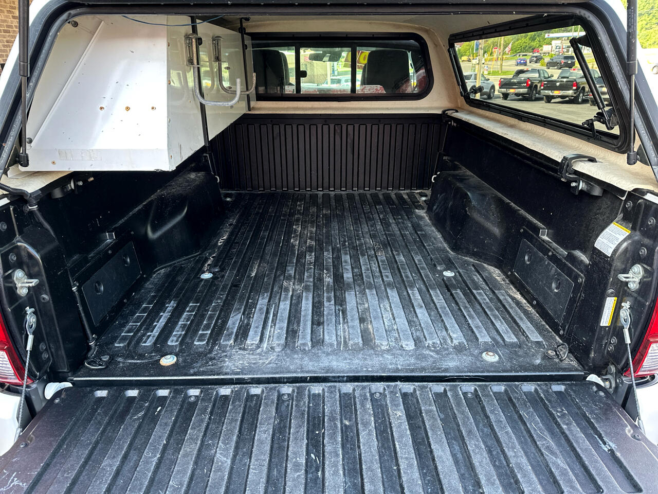Toyota Tacoma SR Access Cab 6' Bed I4 4x2 AT (Natl) 2018 Toyota Tacoma SR Access Cab 6' Bed I4 4x2 AT (Natl) 2018