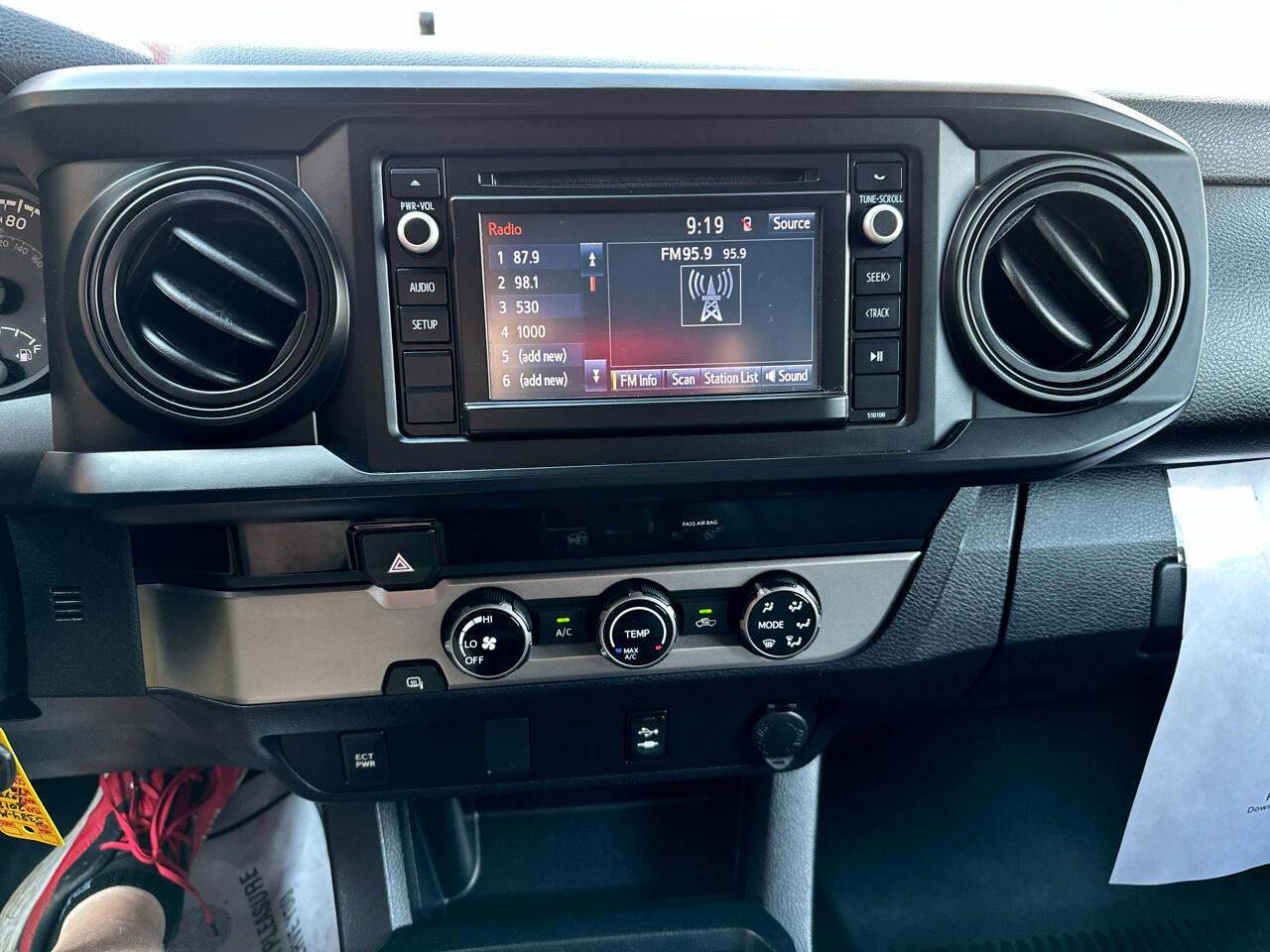 Toyota Tacoma SR Access Cab 6' Bed I4 4x2 AT (Natl) 2018 Toyota Tacoma SR Access Cab 6' Bed I4 4x2 AT (Natl) 2018