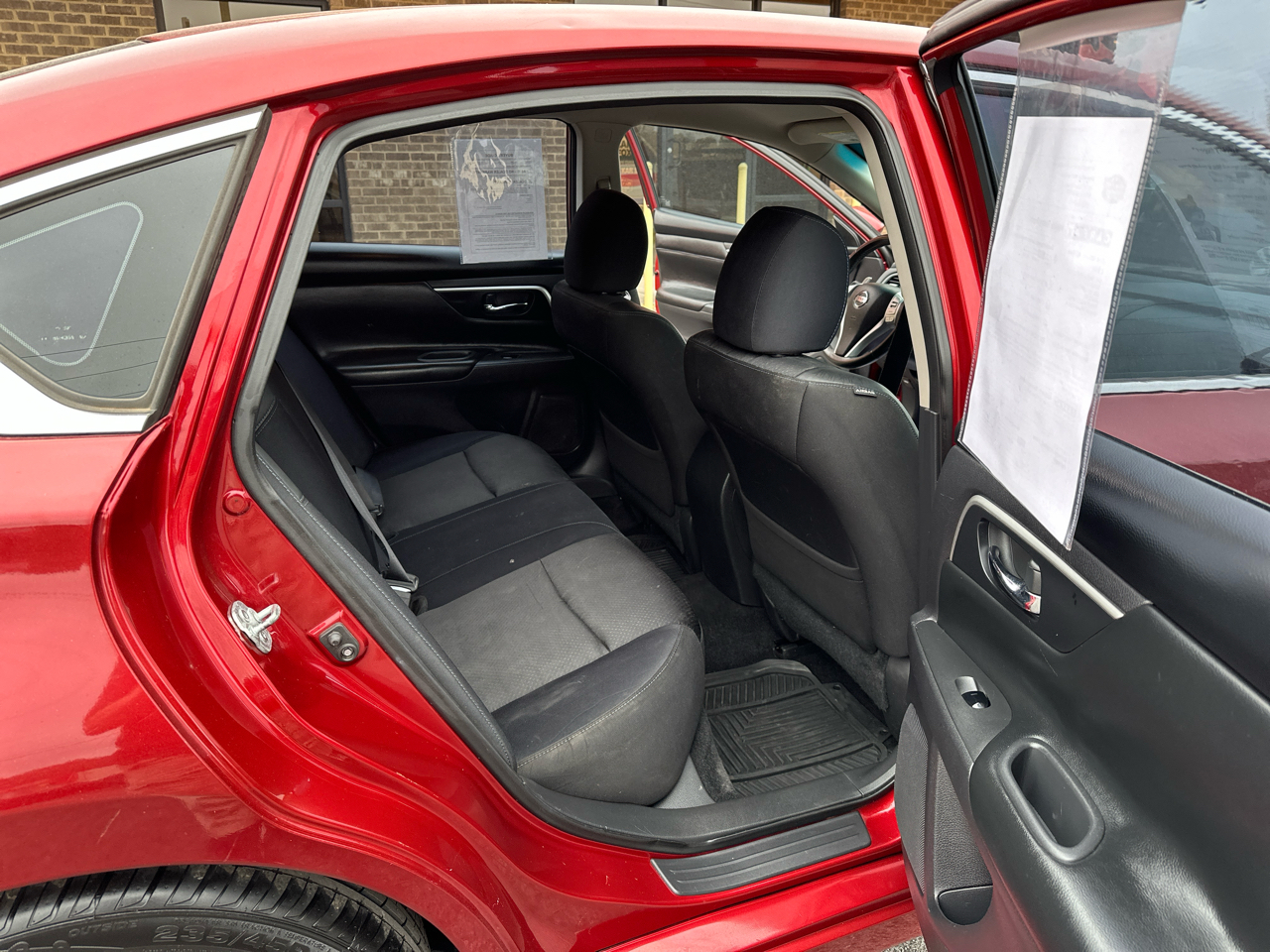 Nissan Altima 4dr Sdn I4 2.5 SR 2016