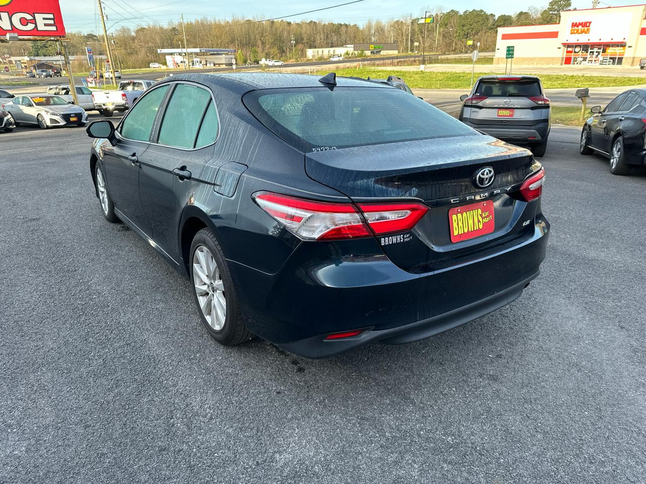 Toyota Camry LE Auto (Natl) 2020