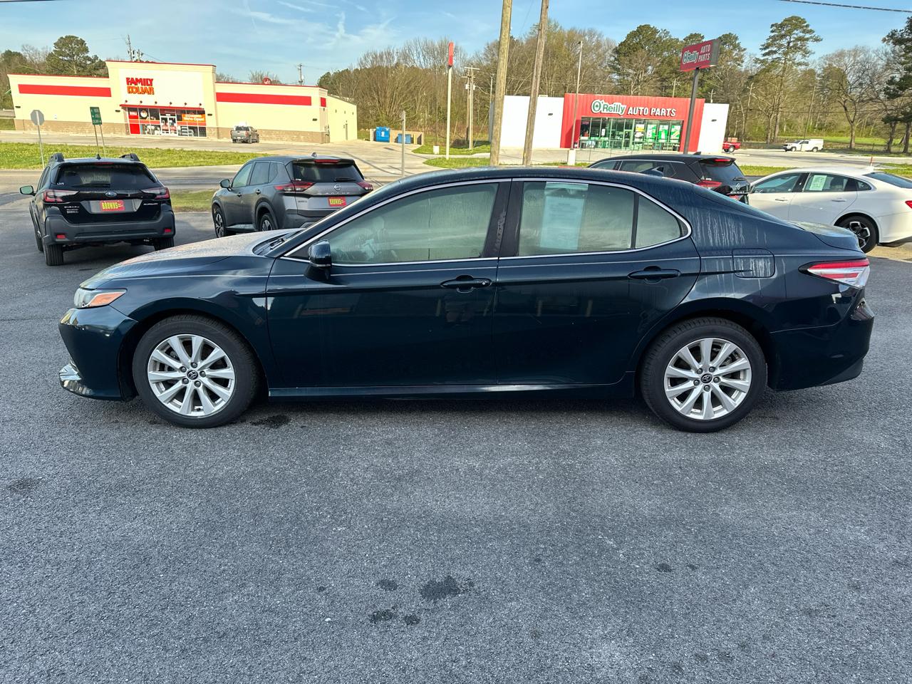 Toyota Camry LE Auto (Natl) 2020