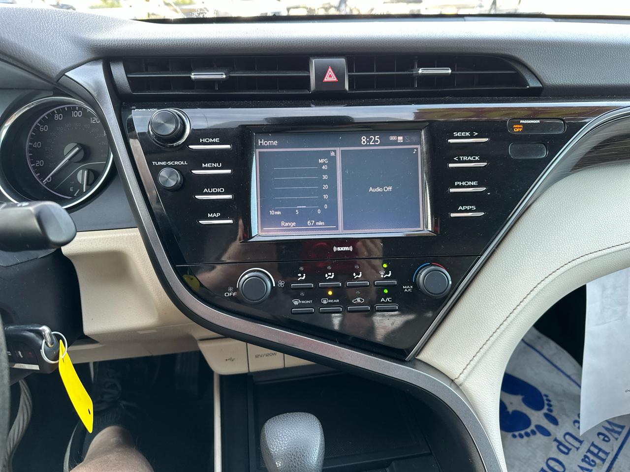 Toyota Camry LE Auto (Natl) 2020