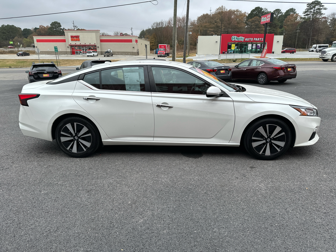 Nissan Altima 2.5 SV Sedan 2022