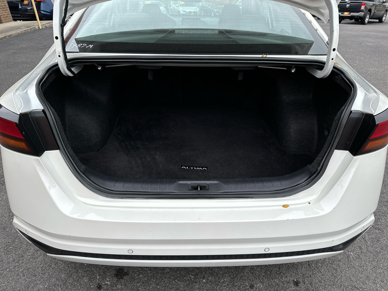 Nissan Altima 2.5 SV Sedan 2022