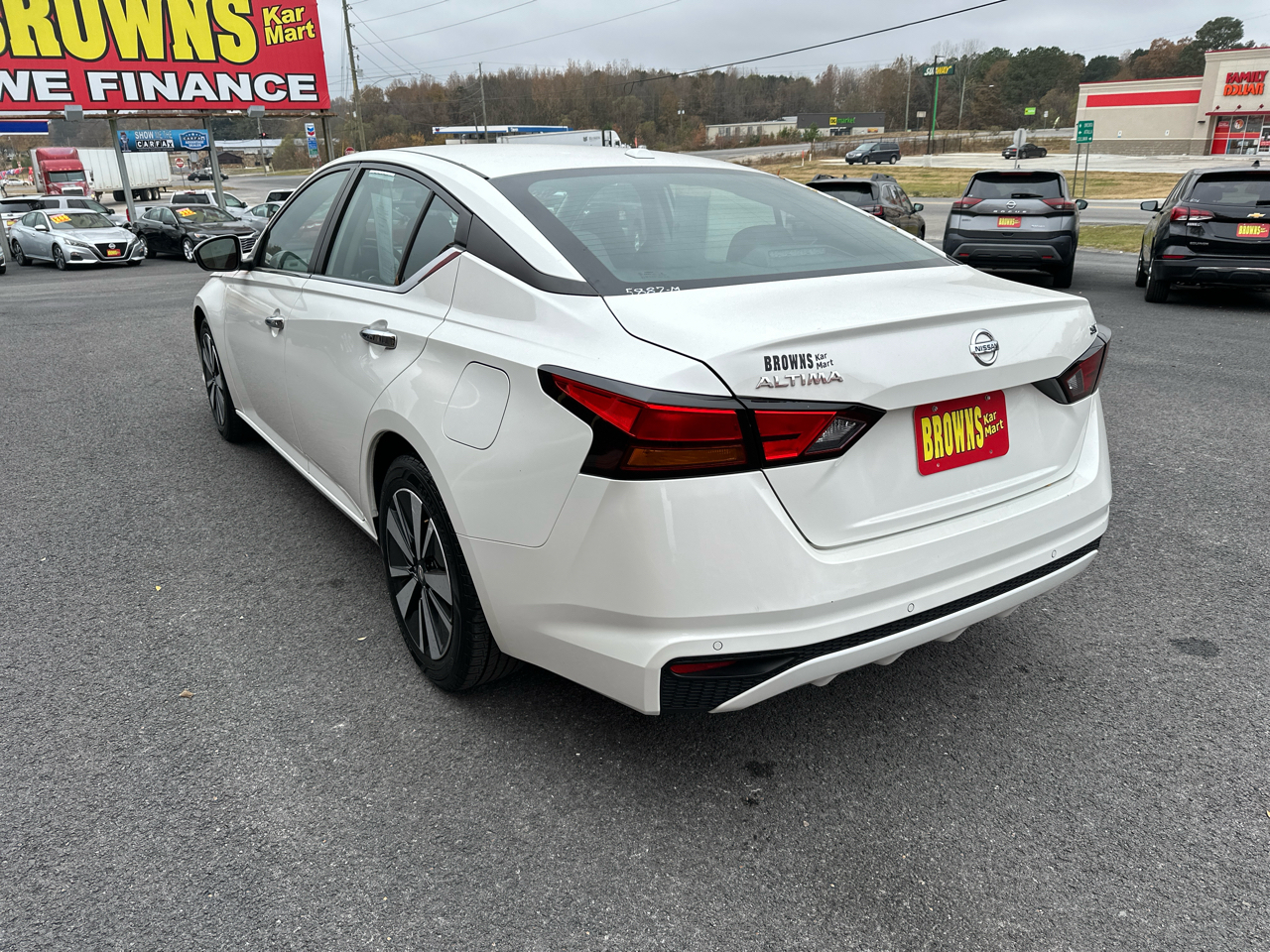 Nissan Altima 2.5 SV Sedan 2022