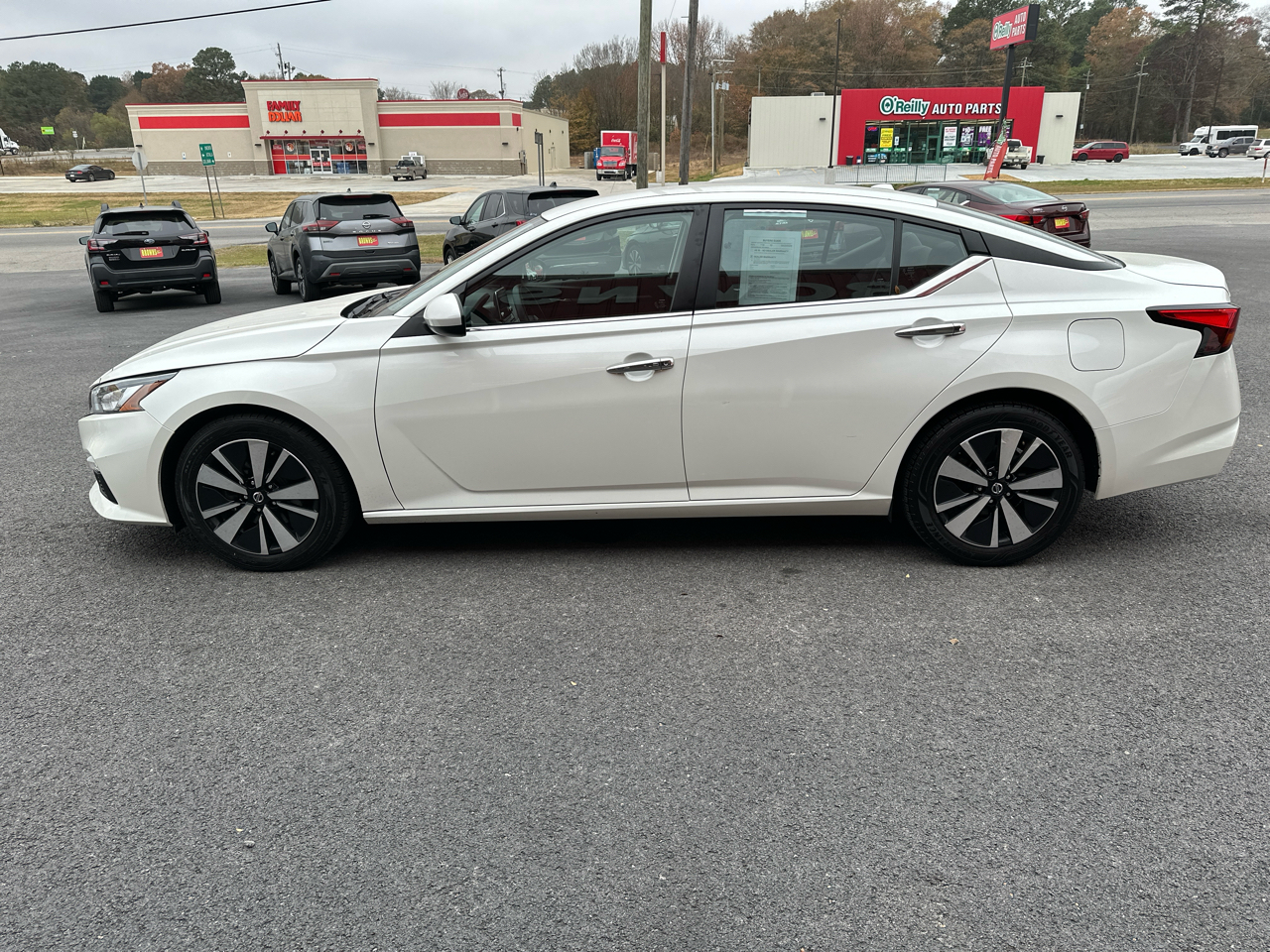 Nissan Altima 2.5 SV Sedan 2022