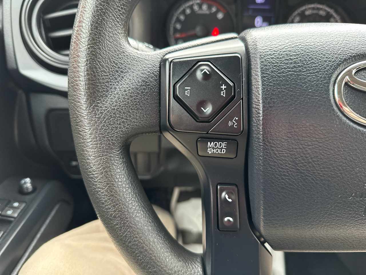 Toyota Tacoma 2WD SR Double Cab 5' Bed I4 AT (Natl) 2020