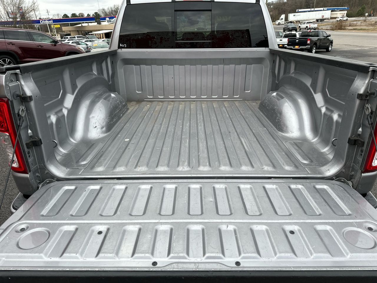 RAM 1500 Lone Star 4x2 Crew Cab 5'7" Box 2020