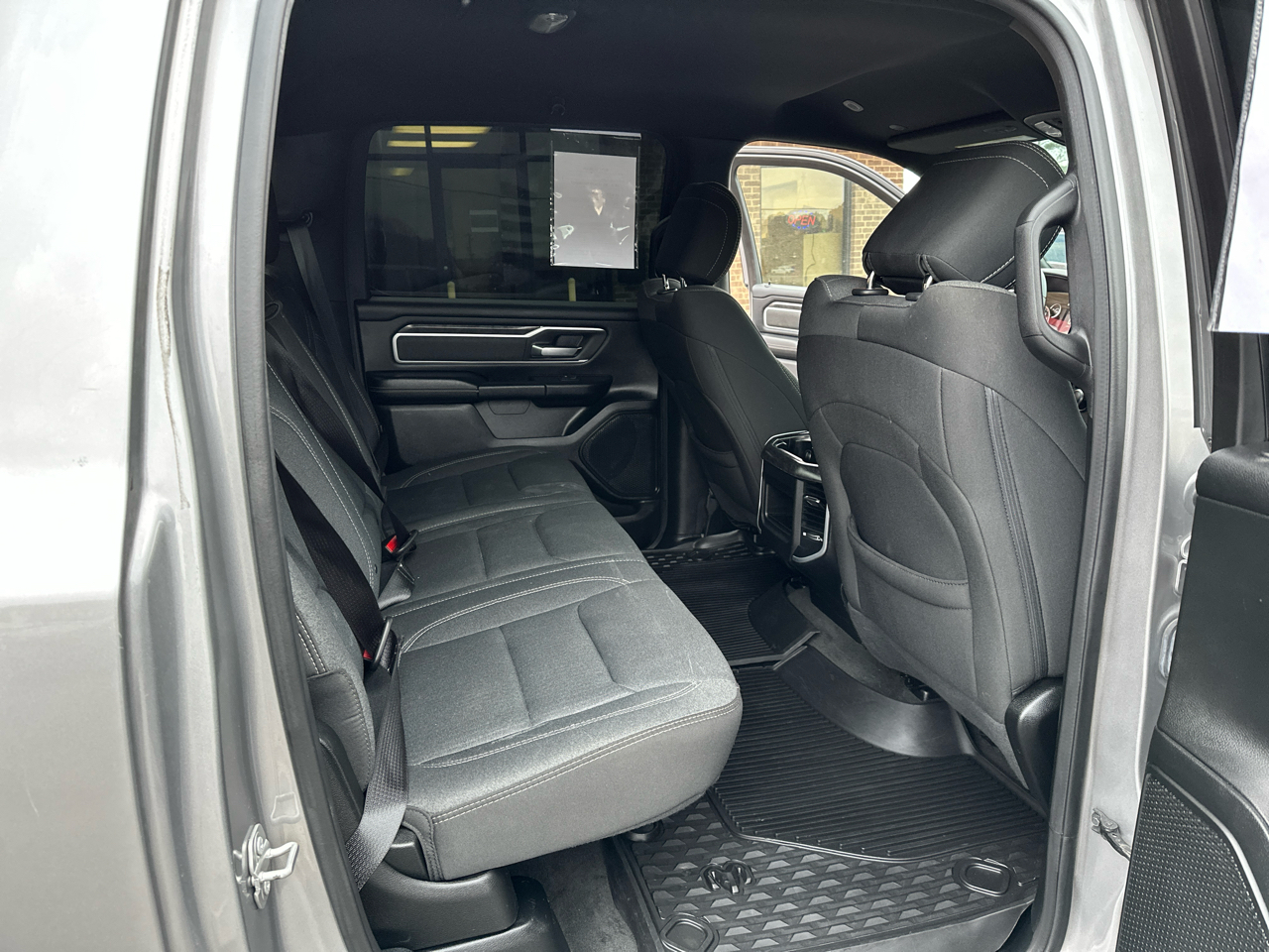 RAM 1500 Lone Star 4x2 Crew Cab 5'7" Box 2020