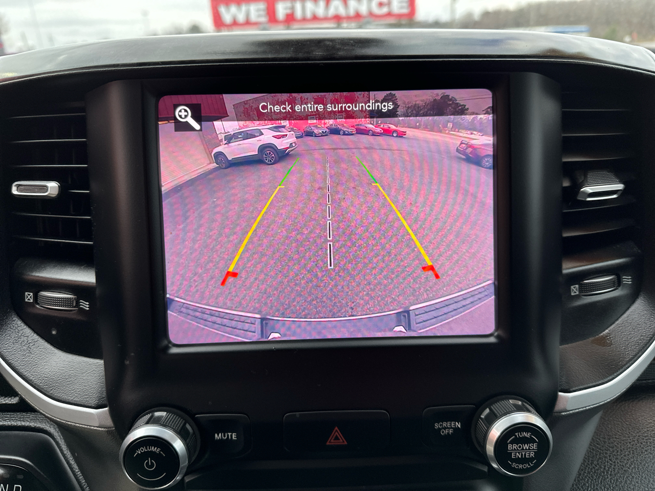 RAM 1500 Lone Star 4x2 Crew Cab 5'7" Box 2020