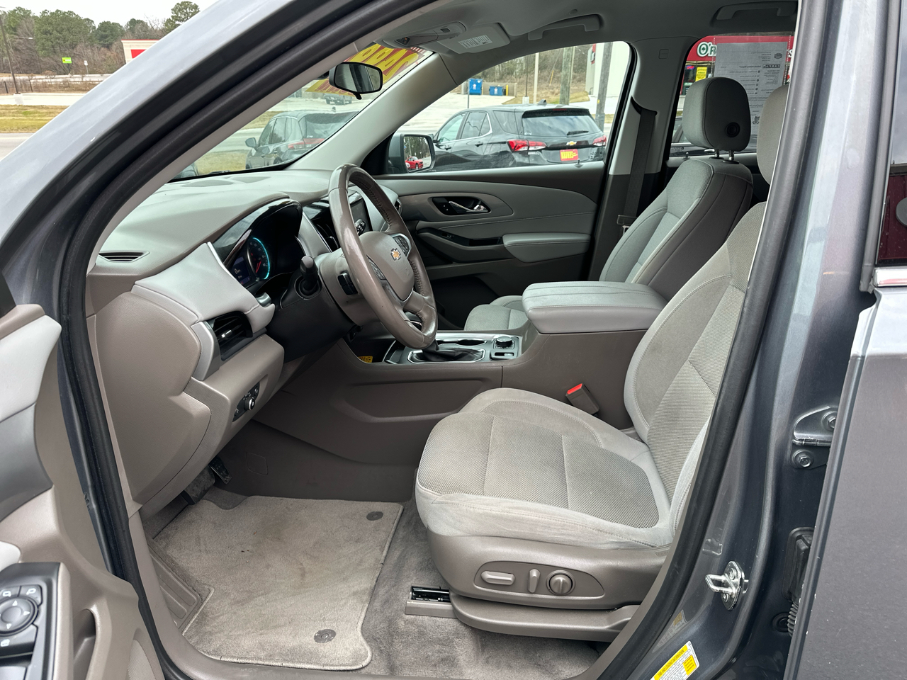 Chevrolet Traverse FWD 4dr LT Cloth w/1LT 2021