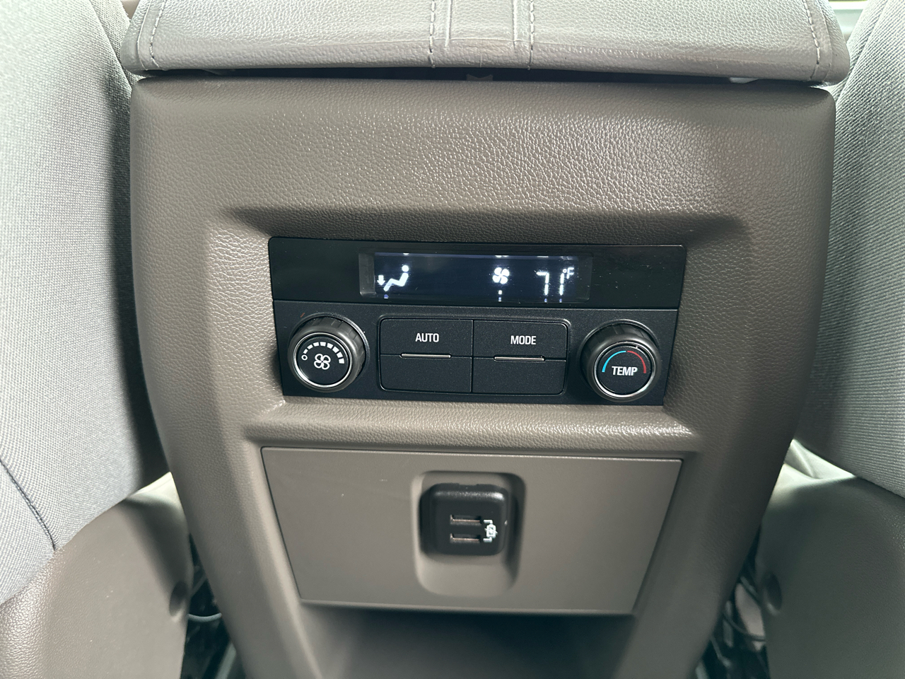 Chevrolet Traverse FWD 4dr LT Cloth w/1LT 2021