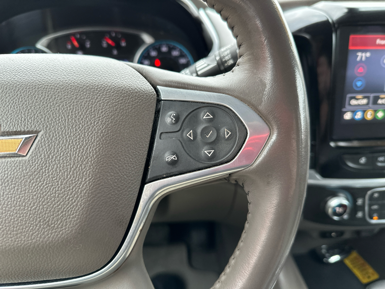 Chevrolet Traverse FWD 4dr LT Cloth w/1LT 2021