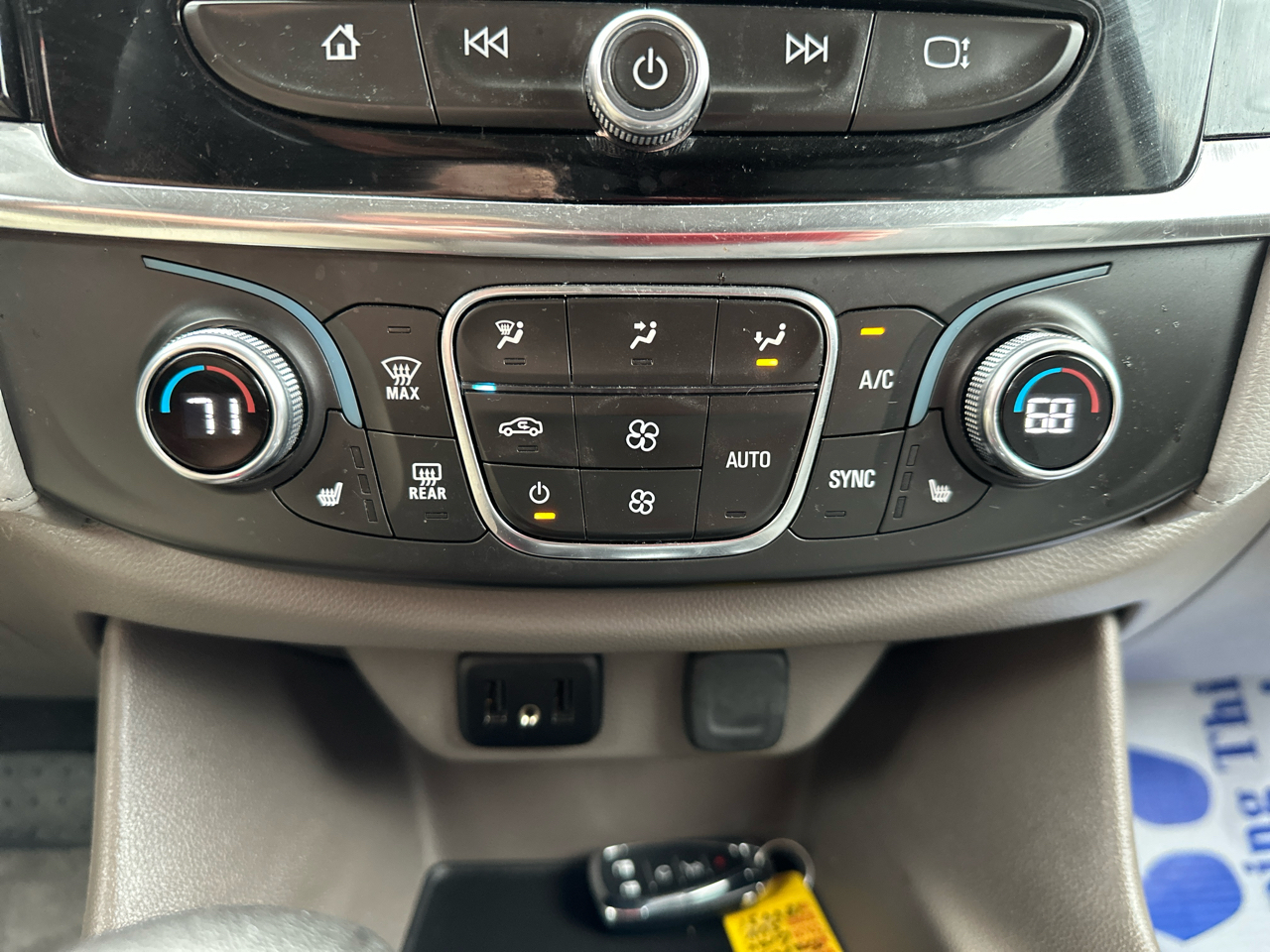 Chevrolet Traverse FWD 4dr LT Cloth w/1LT 2021