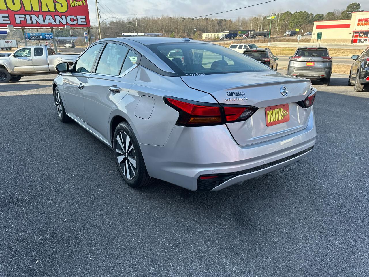 Nissan Altima 2.5 SV Sedan 2022