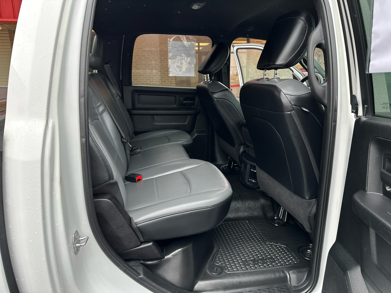 RAM 2500 Tradesman 4x2 Crew Cab 8' Box 2021