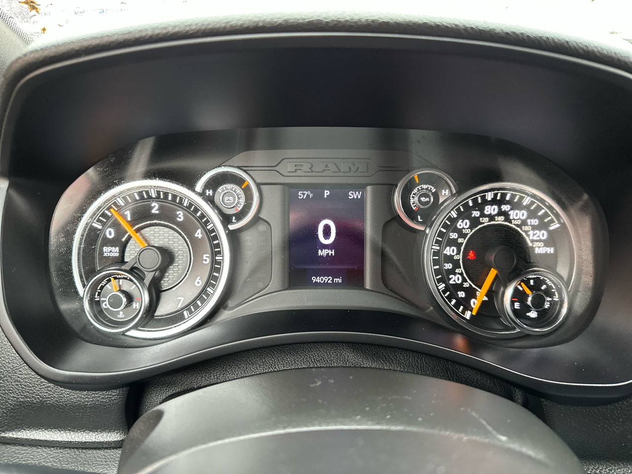 RAM 2500 Tradesman 4x2 Crew Cab 8' Box 2021