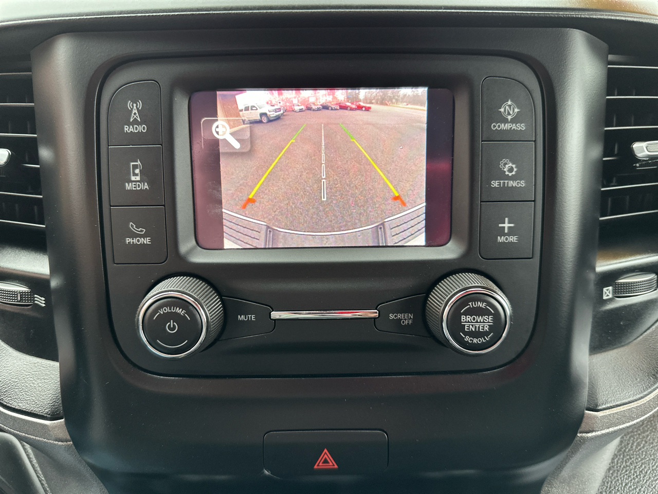 RAM 2500 Tradesman 4x2 Crew Cab 8' Box 2021