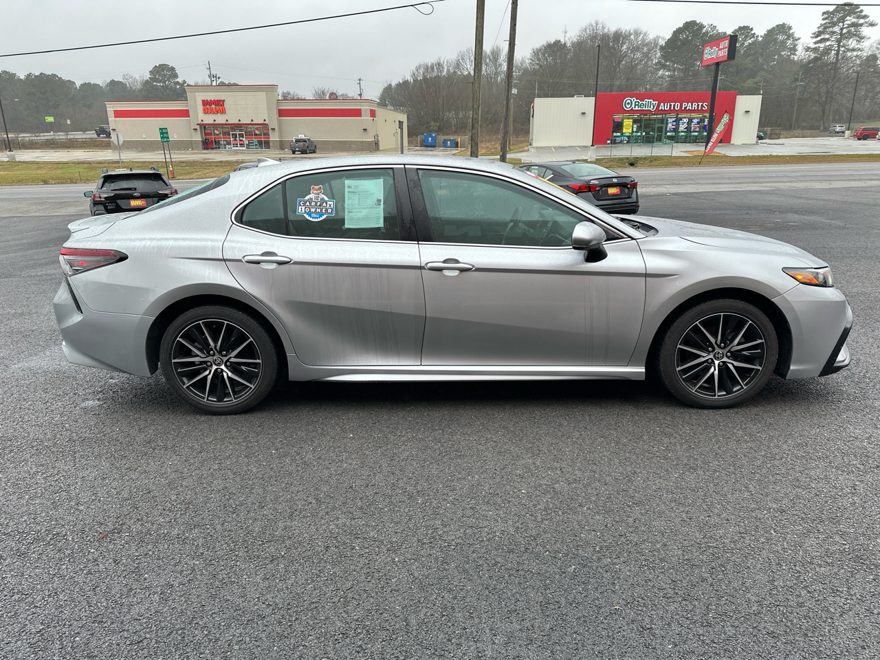Toyota Camry SE Nightshade Auto (Natl) 2021