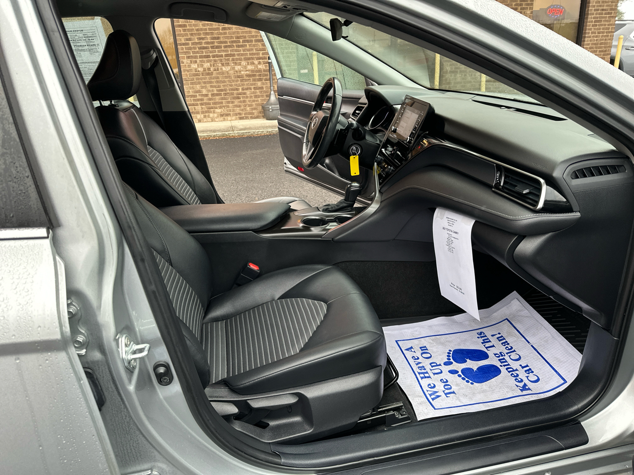 Toyota Camry SE Nightshade Auto (Natl) 2021