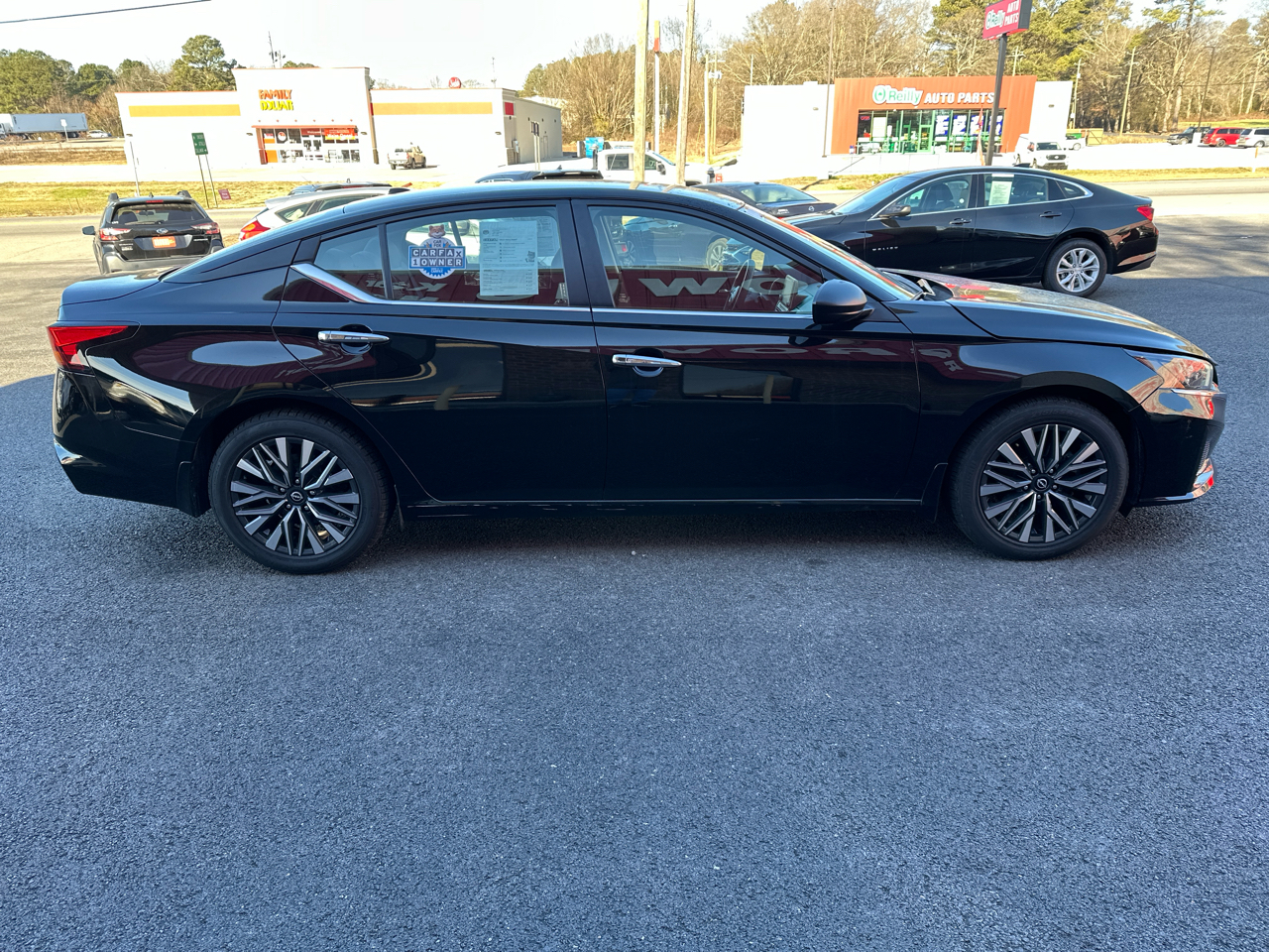 Nissan Altima 2.5 SV Sedan 2024