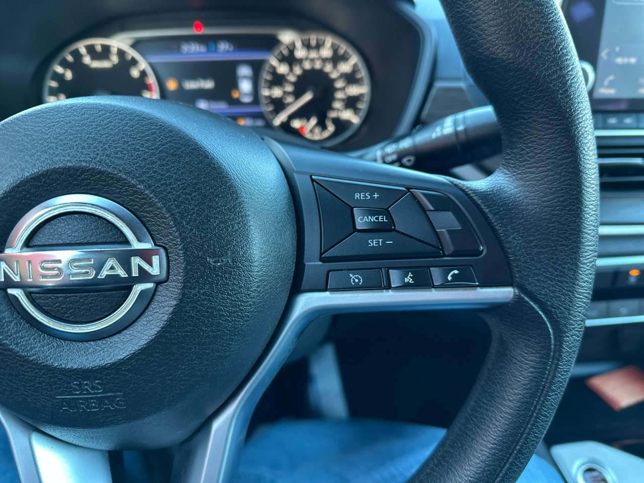 Nissan Altima 2.5 SV Sedan 2024