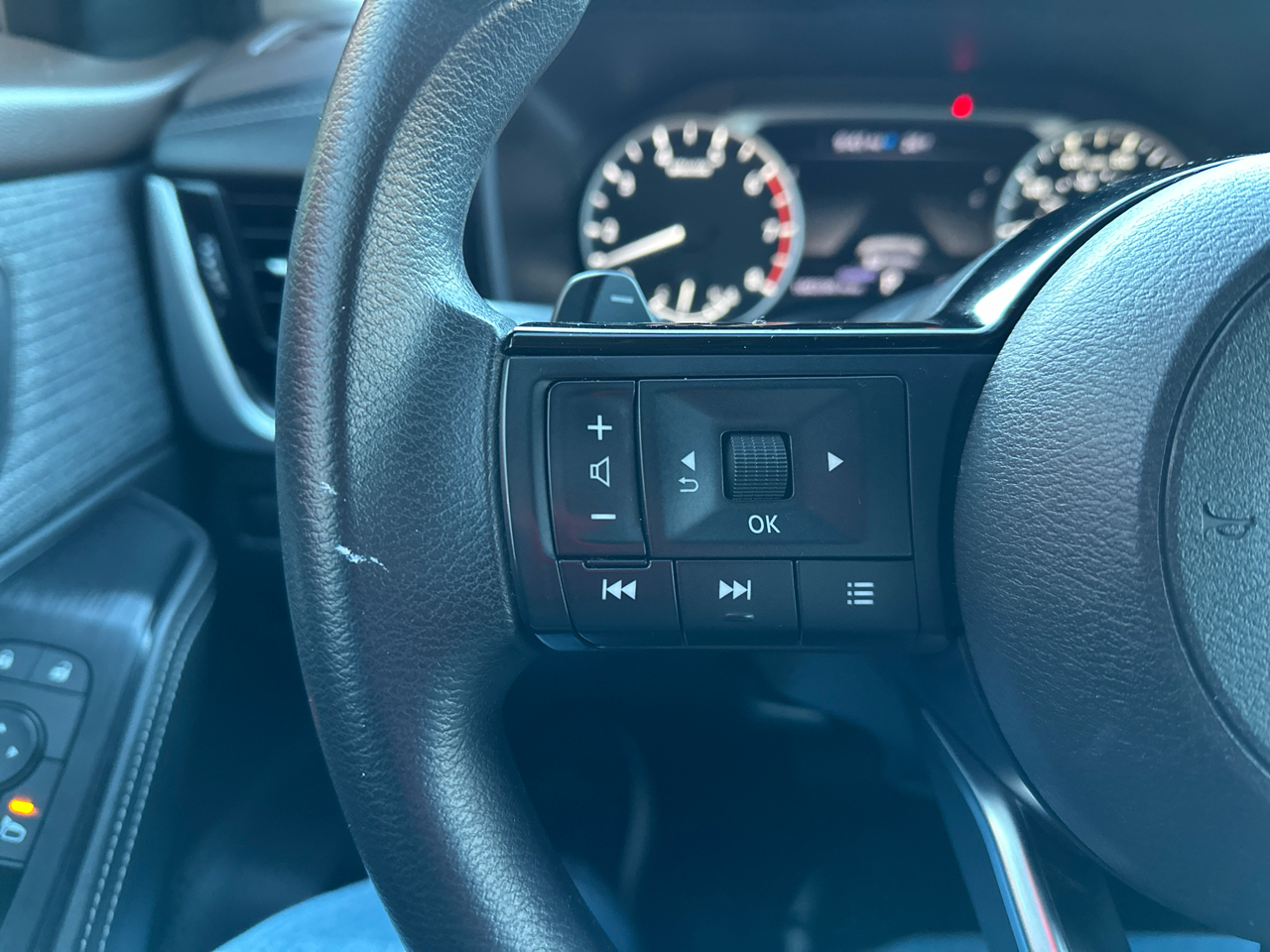 Nissan Rogue FWD SV 2022