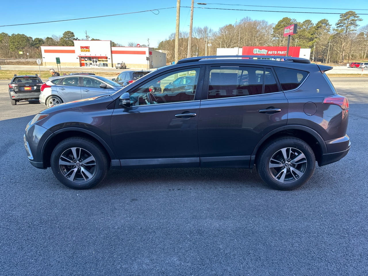 Toyota RAV4 FWD 4dr XLE (Natl) 2016