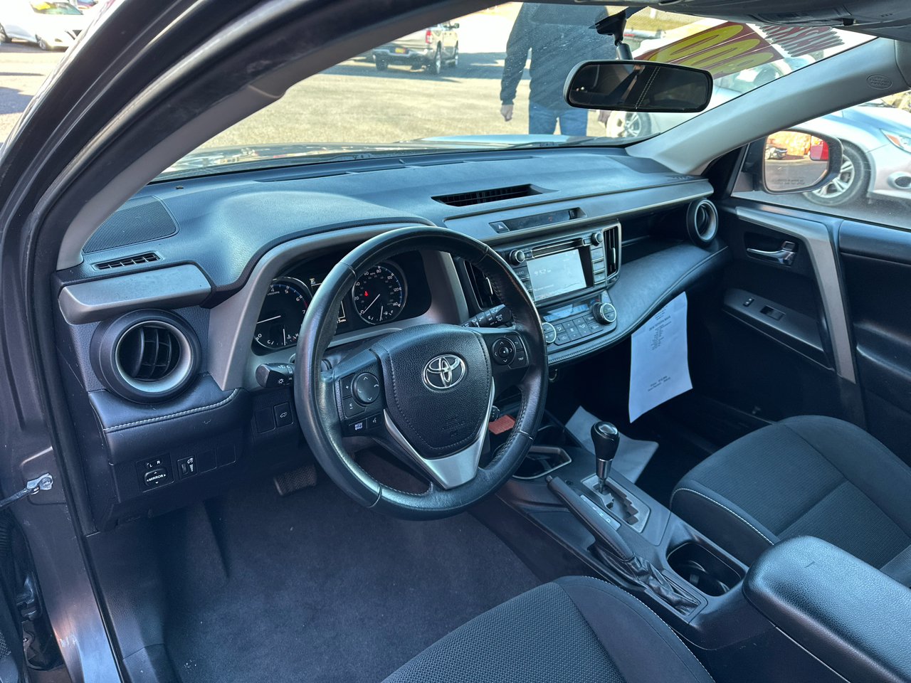 Toyota RAV4 FWD 4dr XLE (Natl) 2016