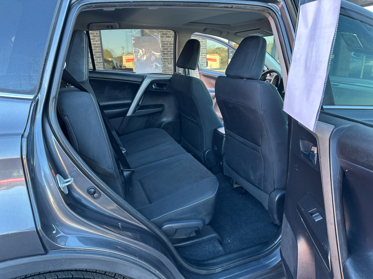 Toyota RAV4 FWD 4dr XLE (Natl) 2016