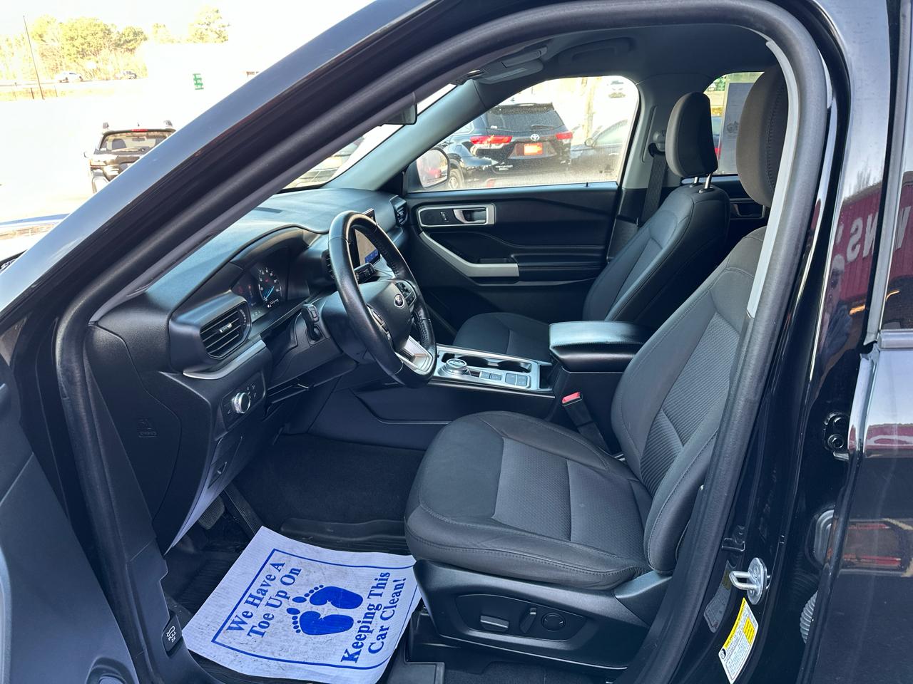 Ford Explorer XLT RWD 2022