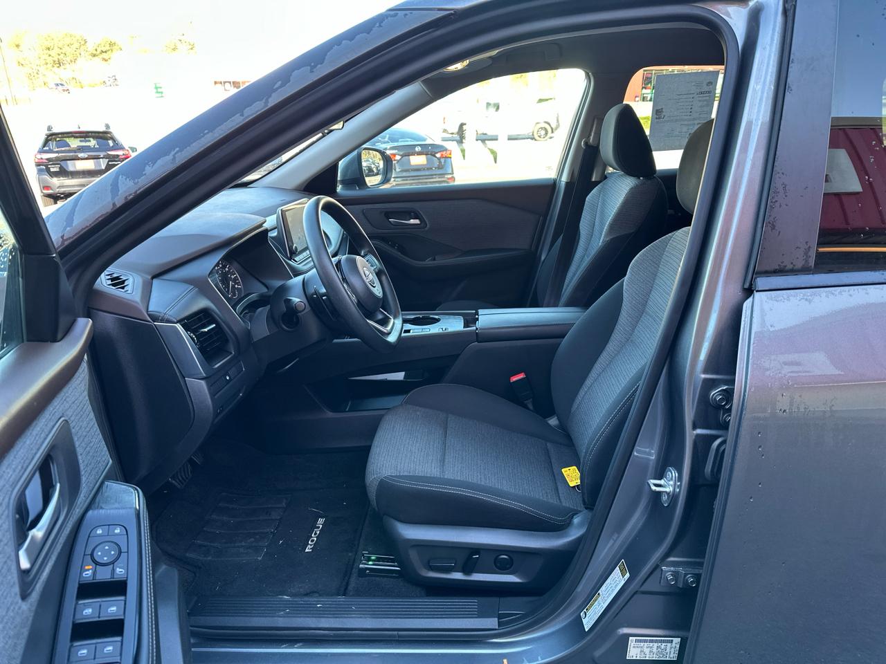 Nissan Rogue FWD SV 2022