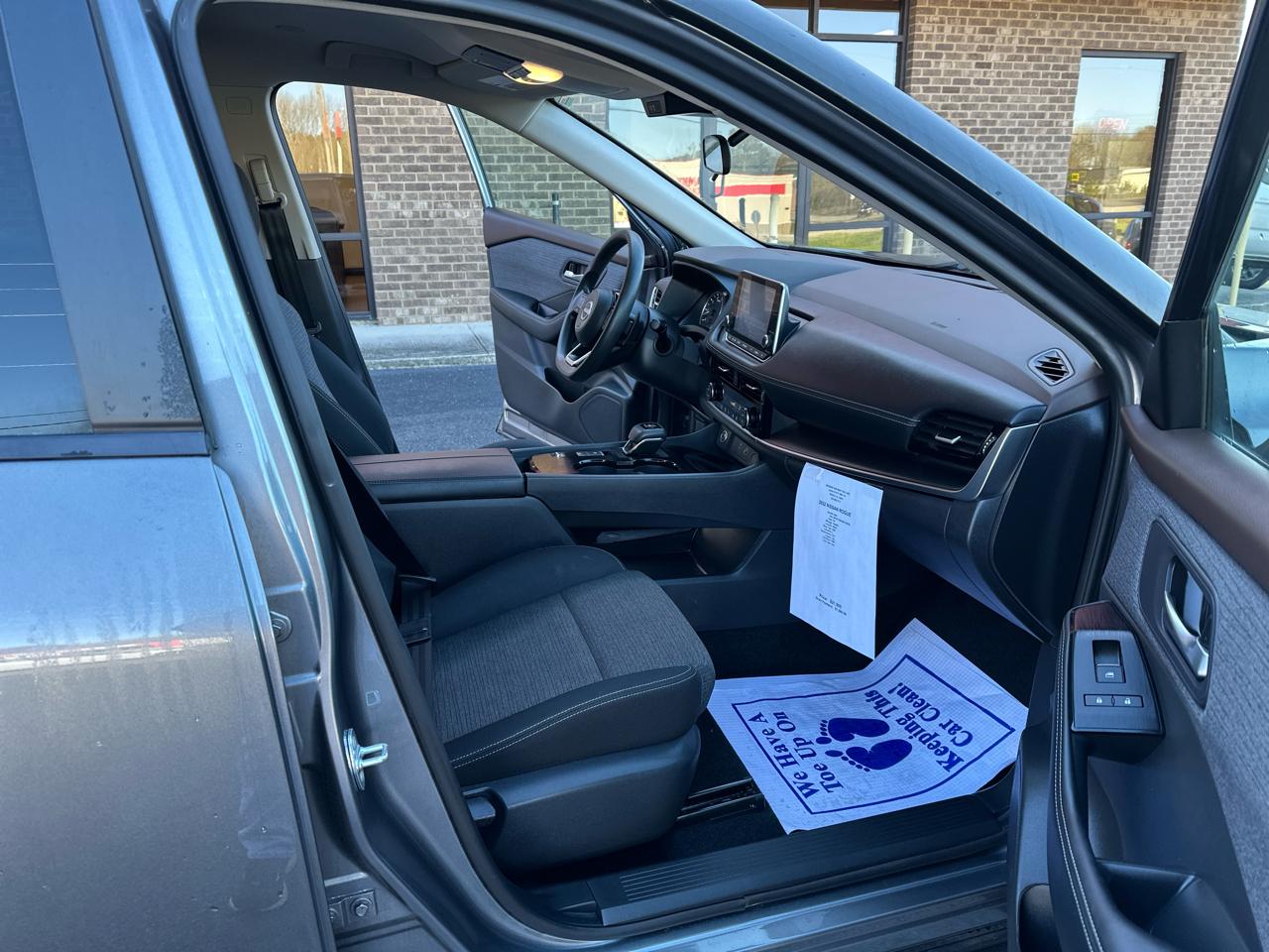 Nissan Rogue FWD SV 2022