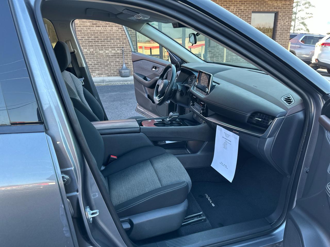 Nissan Rogue FWD SV 2021