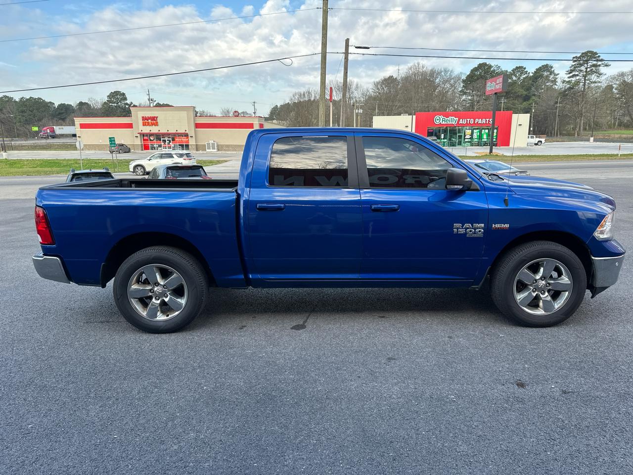 RAM 1500 Classic Big Horn 4x2 Crew Cab 5'7" Box 2019