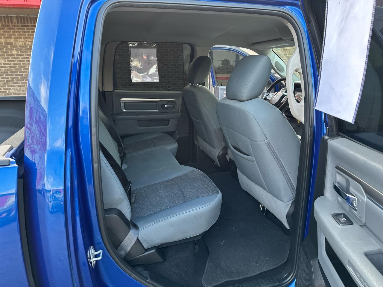 RAM 1500 Classic Big Horn 4x2 Crew Cab 5'7" Box 2019