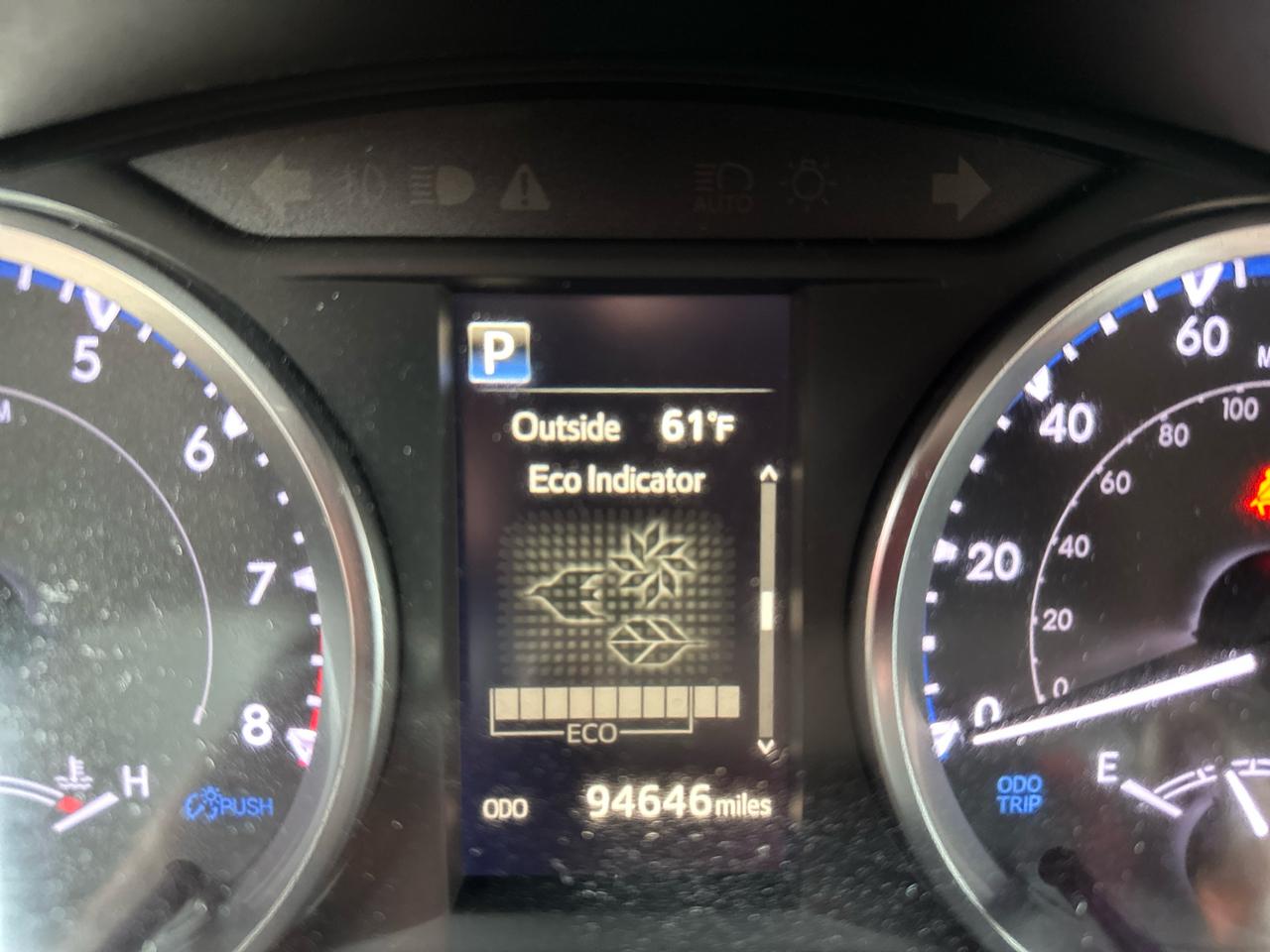 Toyota Highlander LE V6 AWD (Natl) 2019