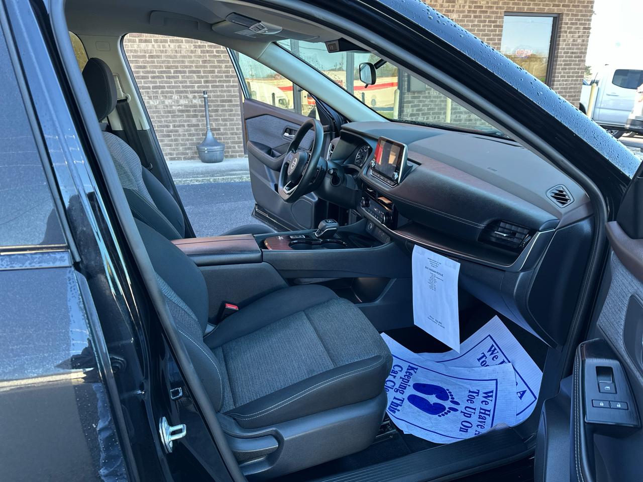 Nissan Rogue FWD SV 2021