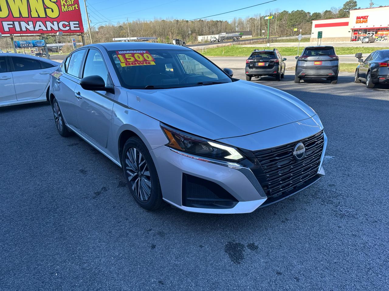 Nissan Altima 2.5 SV Sedan 2024